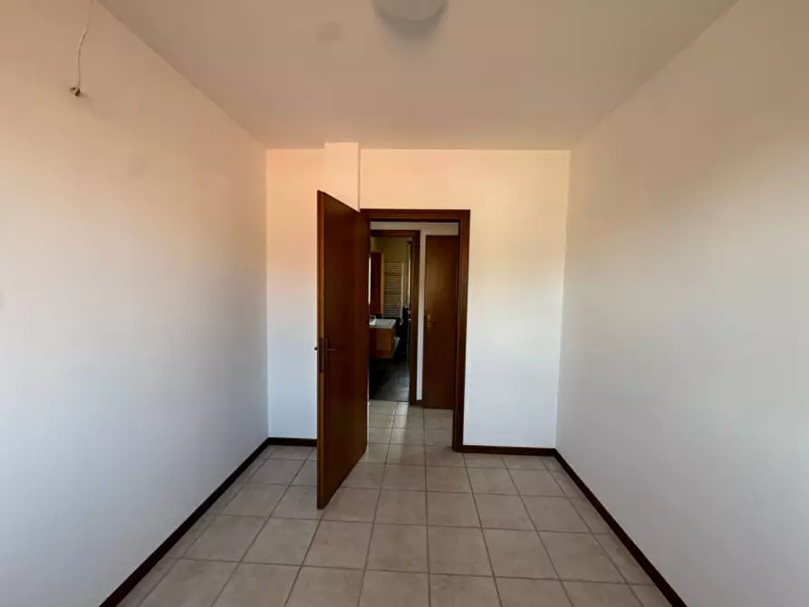 Immagine 14 di Appartamento in vendita  a Valeggio Sul Mincio