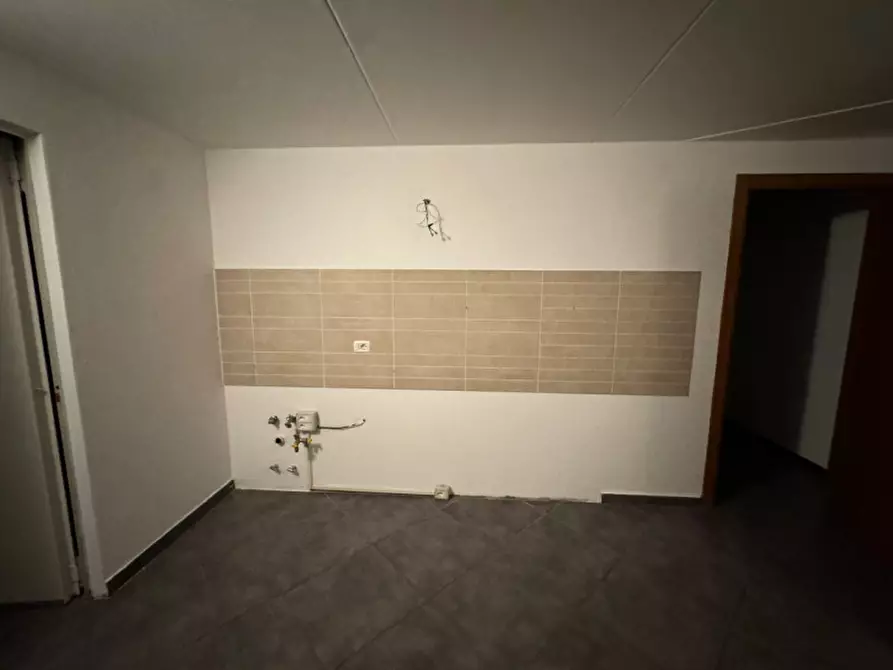 Immagine 22 di Appartamento in vendita  a Valeggio Sul Mincio