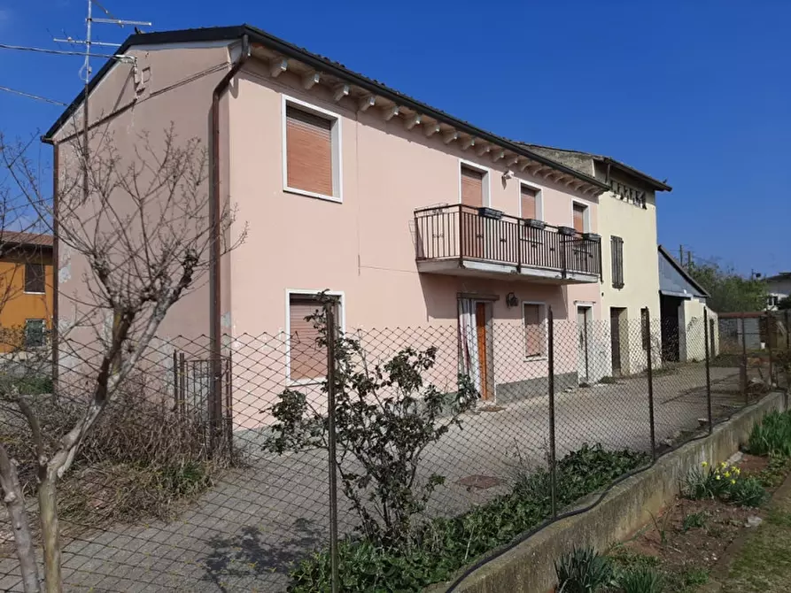 Immagine 1 di Rustico / casale in vendita  a Valeggio Sul Mincio