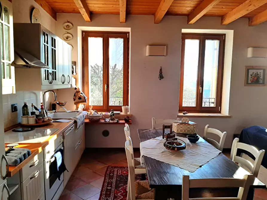 Immagine 6 di Appartamento in vendita  a Valeggio Sul Mincio