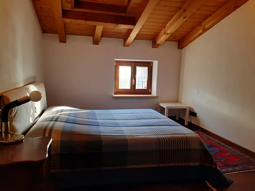 Immagine 9 di Appartamento in vendita  a Valeggio Sul Mincio