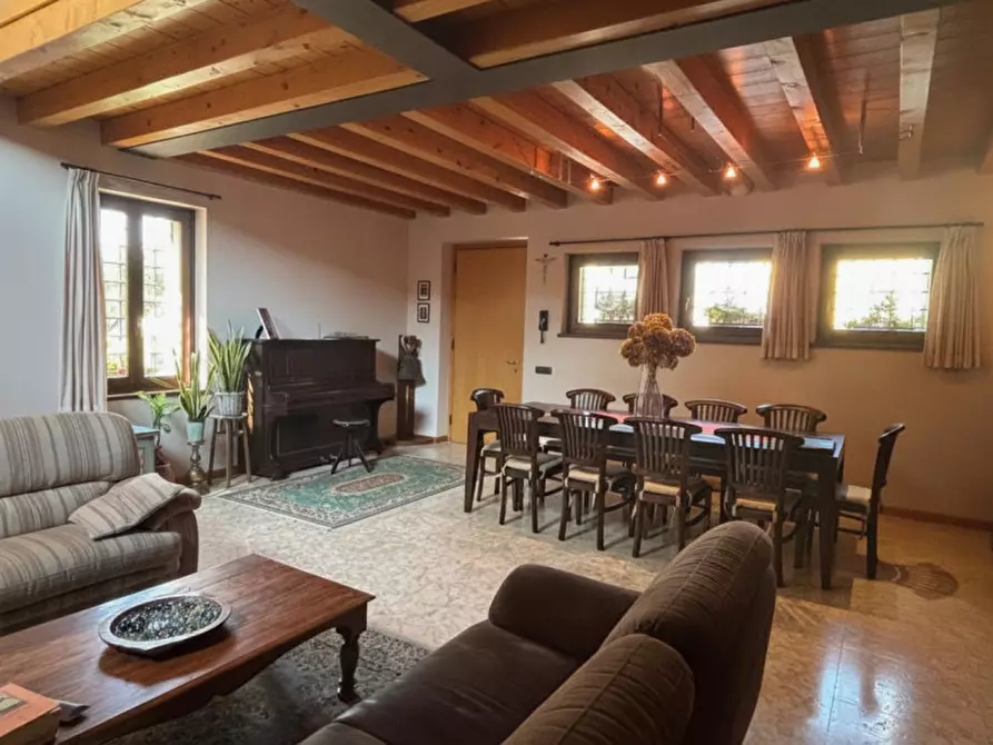 Immagine 23 di Villa in vendita  a Valeggio Sul Mincio
