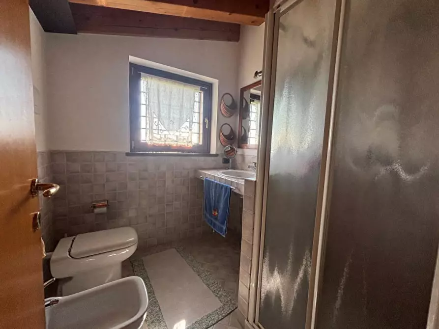Immagine 27 di Villa in vendita  a Valeggio Sul Mincio