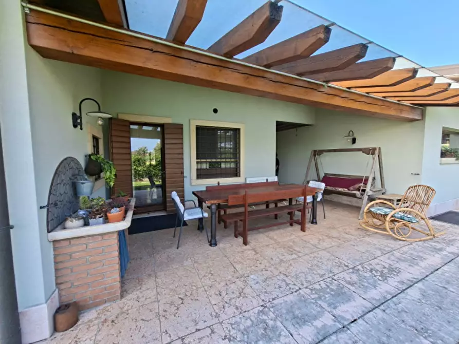 Immagine 30 di Villa in vendita  a Valeggio Sul Mincio