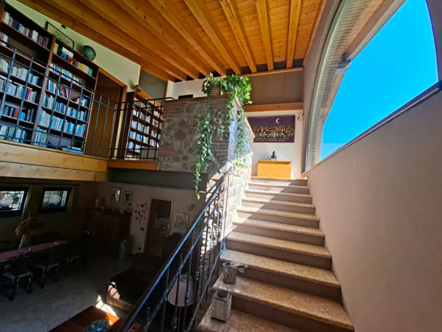 Immagine 32 di Villa in vendita  a Valeggio Sul Mincio