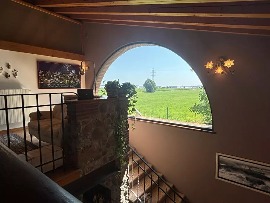 Immagine 34 di Villa in vendita  a Valeggio Sul Mincio