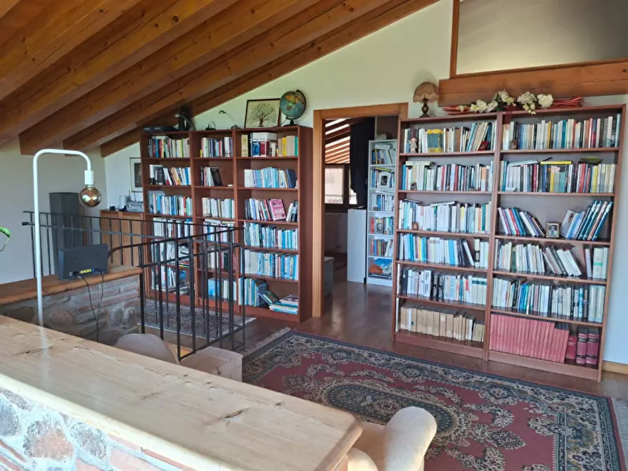 Immagine 35 di Villa in vendita  a Valeggio Sul Mincio