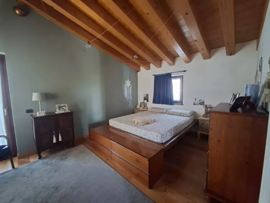 Immagine 39 di Villa in vendita  a Valeggio Sul Mincio