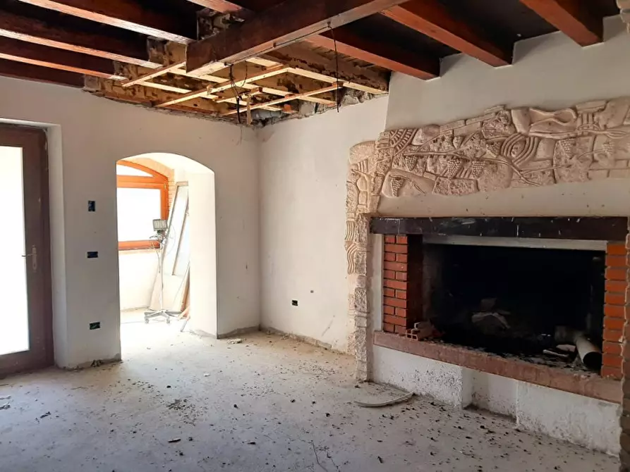 Immagine 7 di Rustico / casale in vendita  a Valeggio Sul Mincio