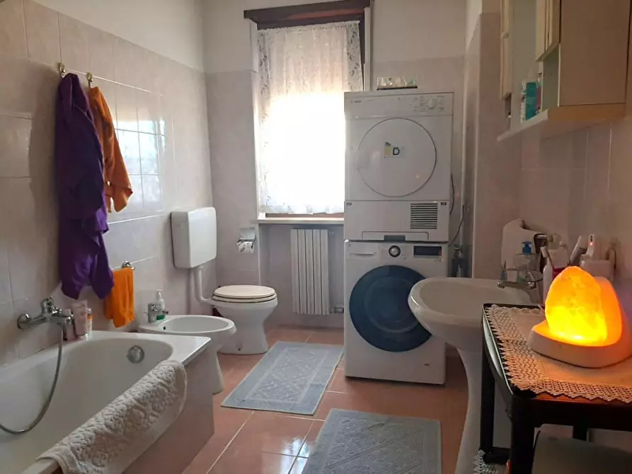 Immagine 8 di Appartamento in vendita  a Valeggio Sul Mincio