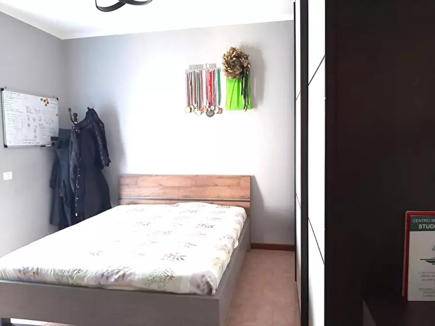 Immagine 11 di Appartamento in vendita  a Valeggio Sul Mincio