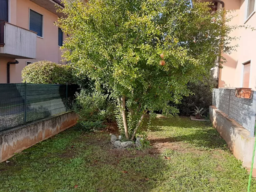 Immagine 19 di Appartamento in vendita  a Valeggio Sul Mincio