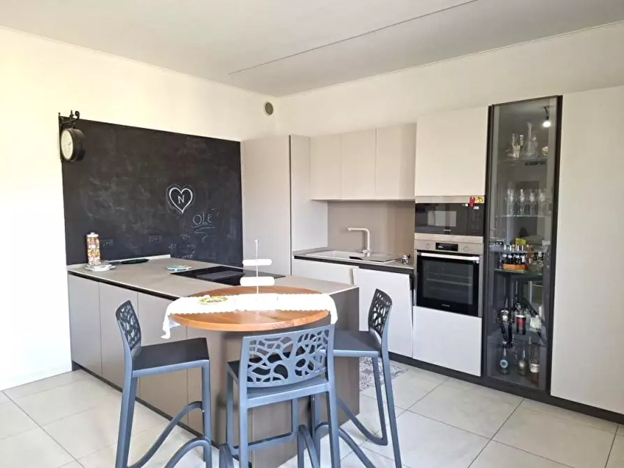 Immagine 2 di Appartamento in vendita  a Valeggio Sul Mincio