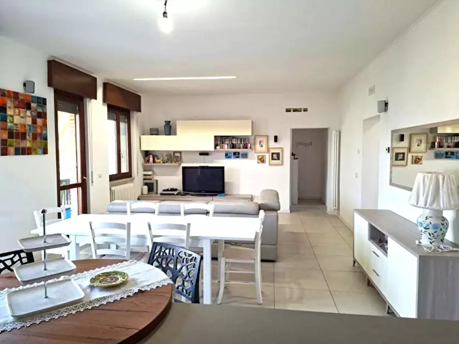 Immagine 4 di Appartamento in vendita  a Valeggio Sul Mincio