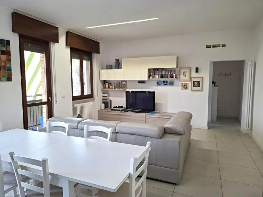 Immagine 5 di Appartamento in vendita  a Valeggio Sul Mincio