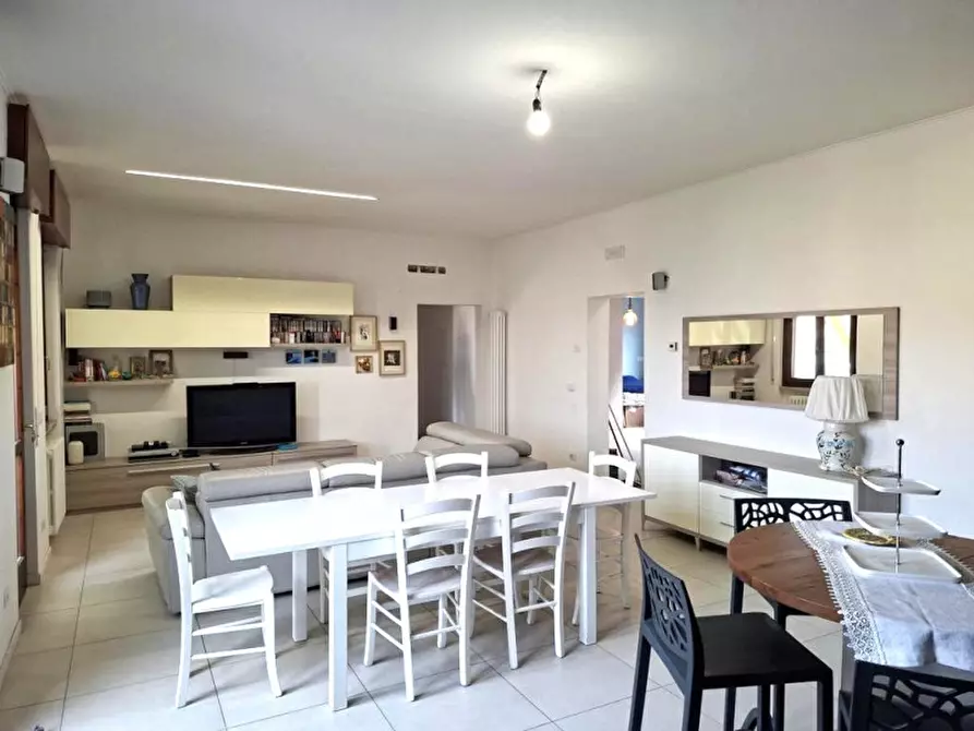 Immagine 6 di Appartamento in vendita  a Valeggio Sul Mincio