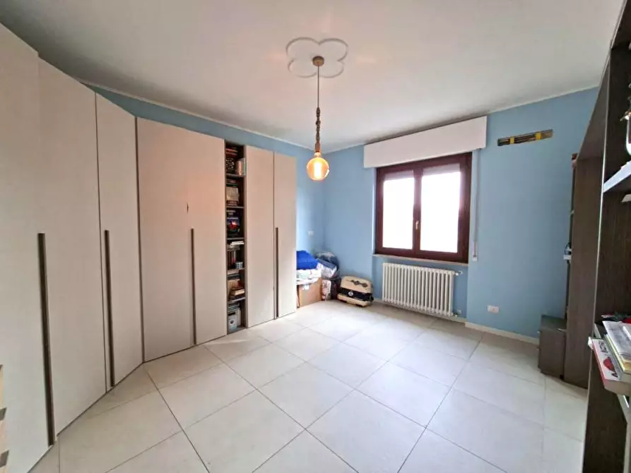 Immagine 11 di Appartamento in vendita  a Valeggio Sul Mincio