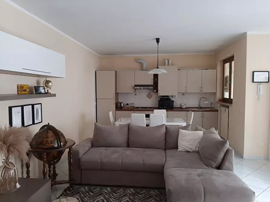 Immagine 1 di Appartamento in vendita  a Valeggio Sul Mincio