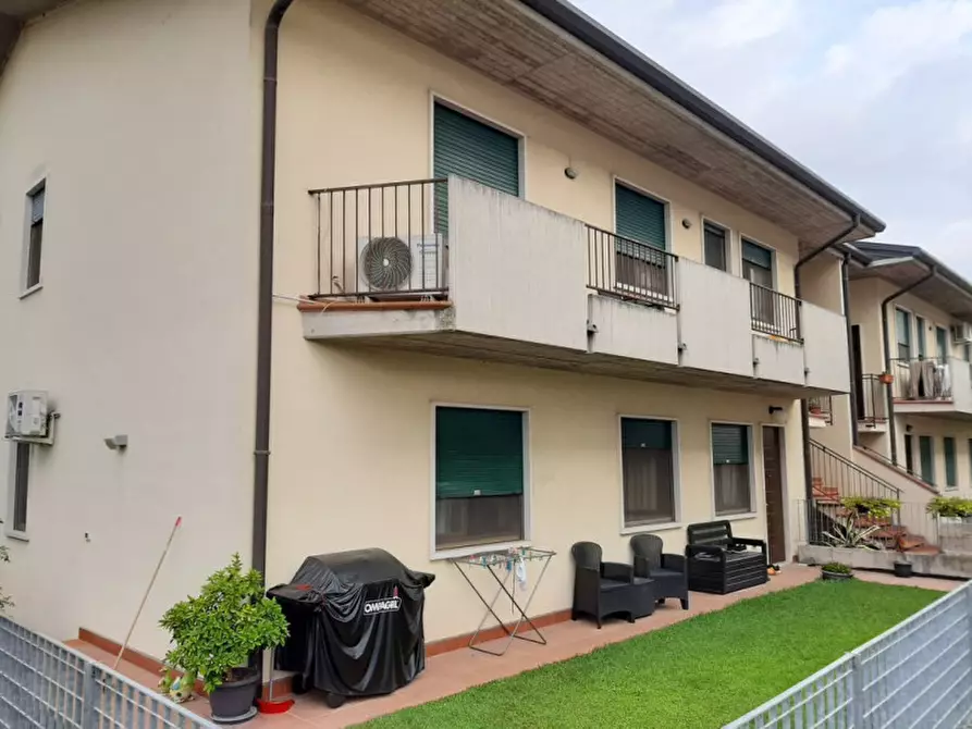 Immagine 2 di Appartamento in vendita  a Valeggio Sul Mincio