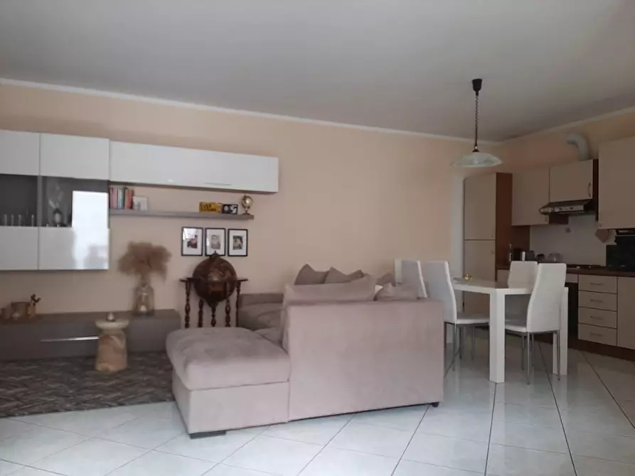 Immagine 2 di Appartamento in vendita  a Valeggio Sul Mincio