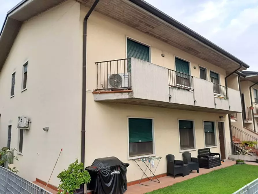 Immagine 16 di Appartamento in vendita  a Valeggio Sul Mincio