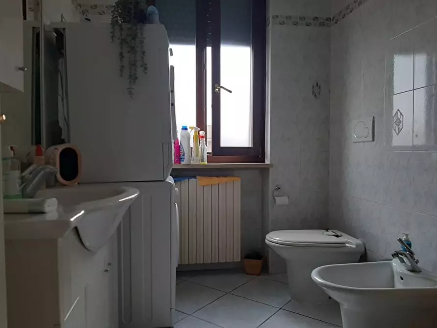 Immagine 17 di Appartamento in vendita  a Valeggio Sul Mincio