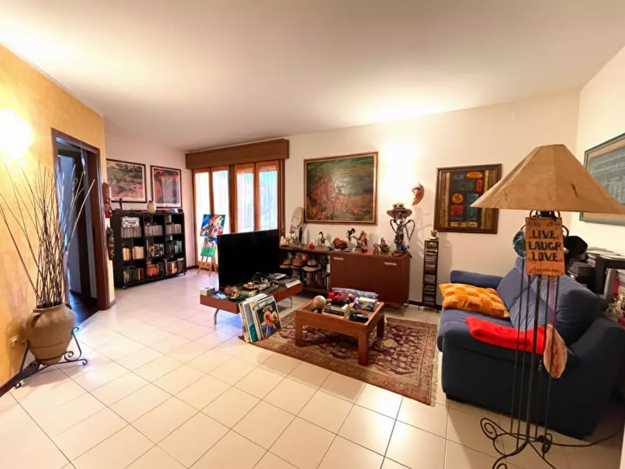 Immagine 1 di Appartamento in vendita  a Valeggio Sul Mincio