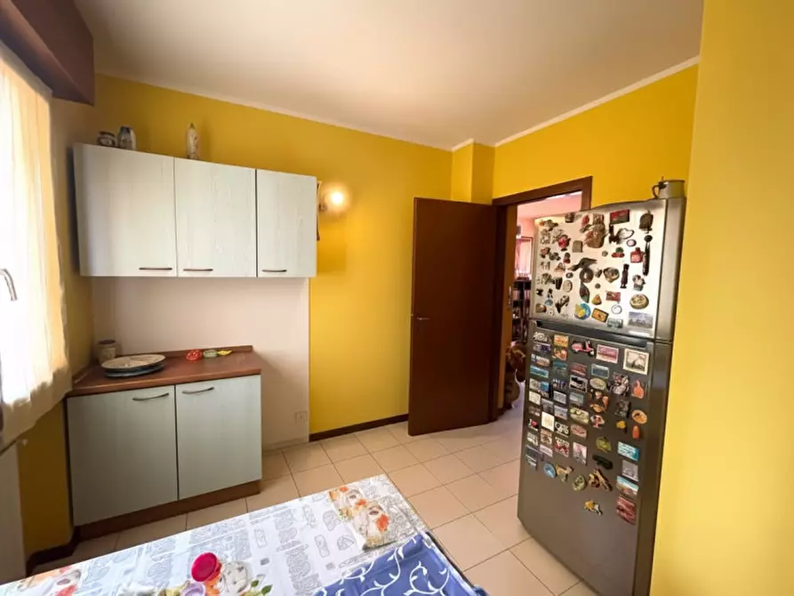 Immagine 7 di Appartamento in vendita  a Valeggio Sul Mincio