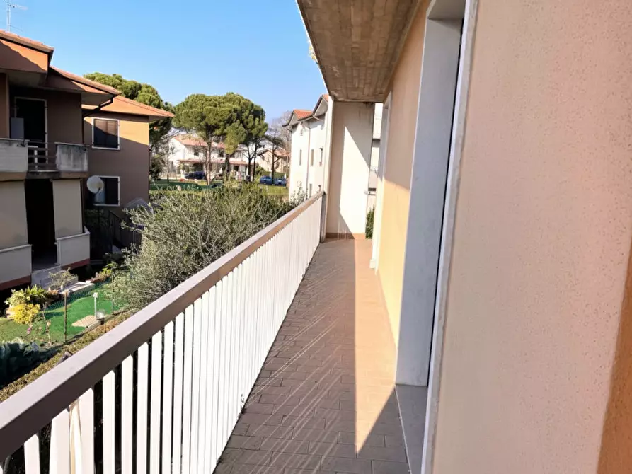 Immagine 18 di Appartamento in vendita  a Valeggio Sul Mincio