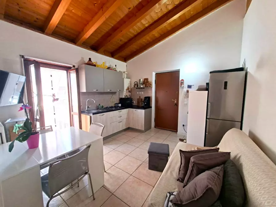 Immagine 1 di Appartamento in vendita  a Valeggio Sul Mincio
