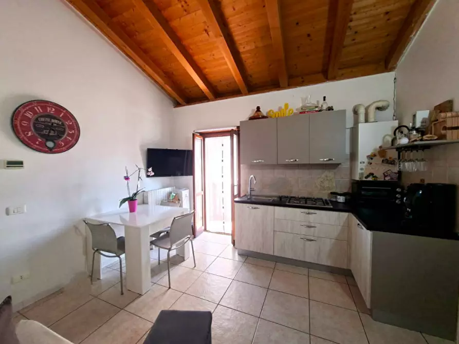 Immagine 2 di Appartamento in vendita  a Valeggio Sul Mincio