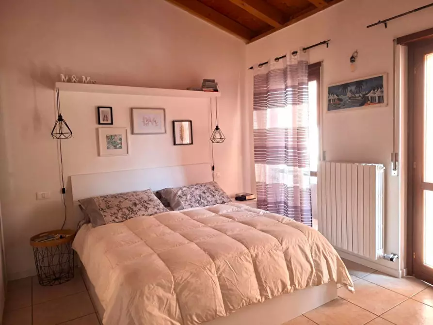 Immagine 4 di Appartamento in vendita  a Valeggio Sul Mincio