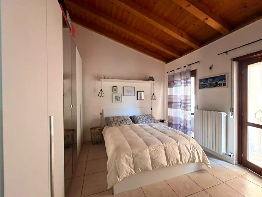 Immagine 5 di Appartamento in vendita  a Valeggio Sul Mincio