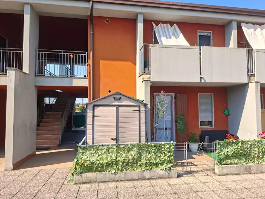Immagine 7 di Appartamento in vendita  a Valeggio Sul Mincio
