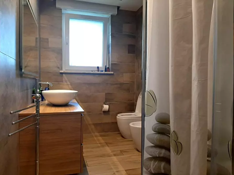 Immagine 10 di Villetta a schiera in vendita  a Valeggio Sul Mincio