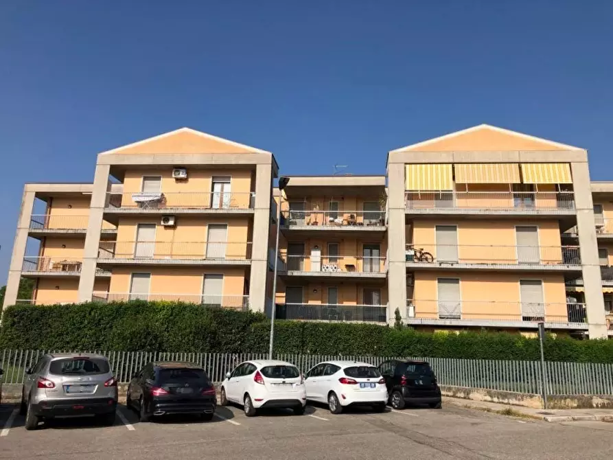 Immagine 3 di Appartamento in vendita  a Valeggio Sul Mincio