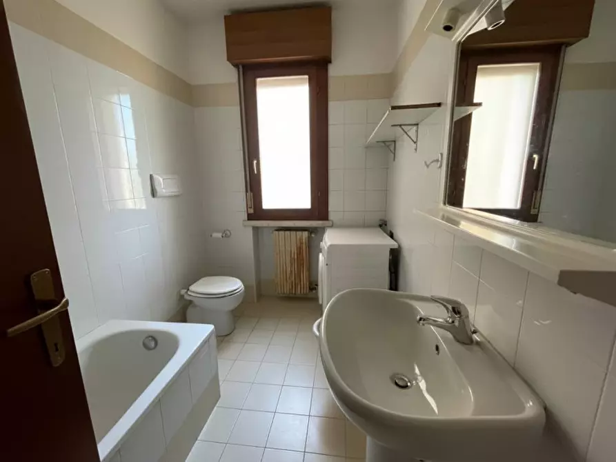 Immagine 6 di Appartamento in vendita  a Valeggio Sul Mincio