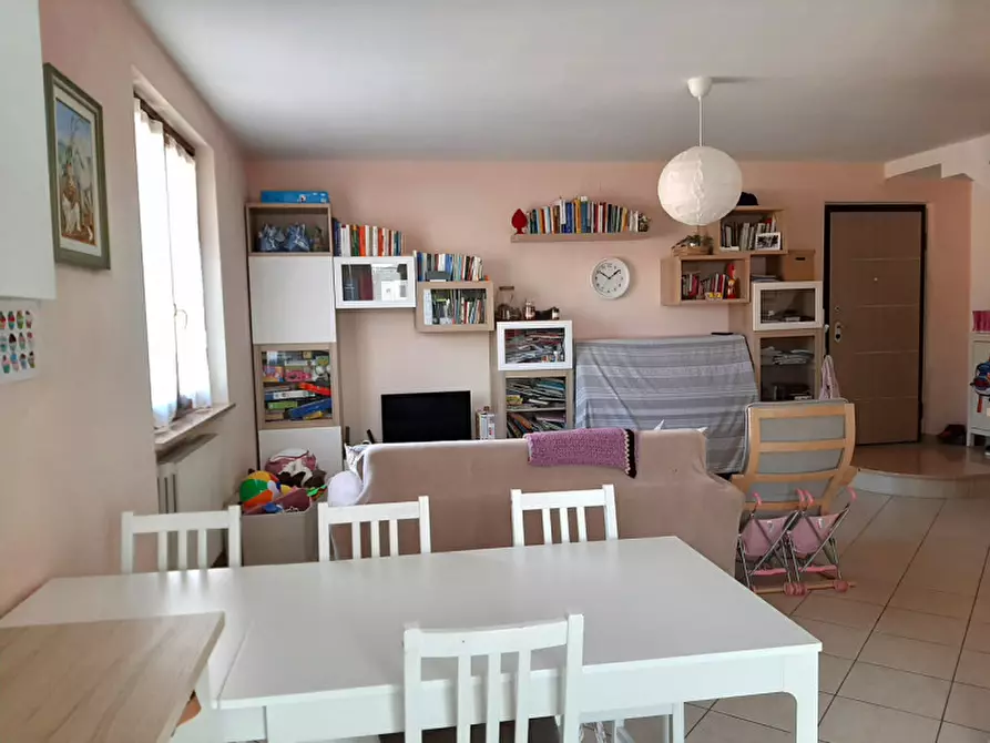 Immagine 6 di Appartamento in vendita  a Valeggio Sul Mincio