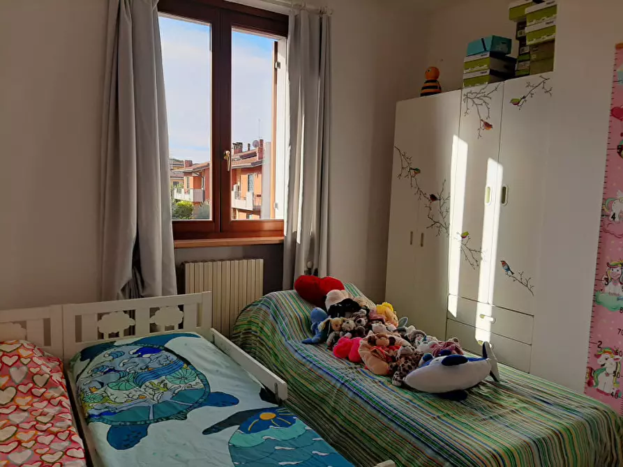 Immagine 9 di Appartamento in vendita  a Valeggio Sul Mincio