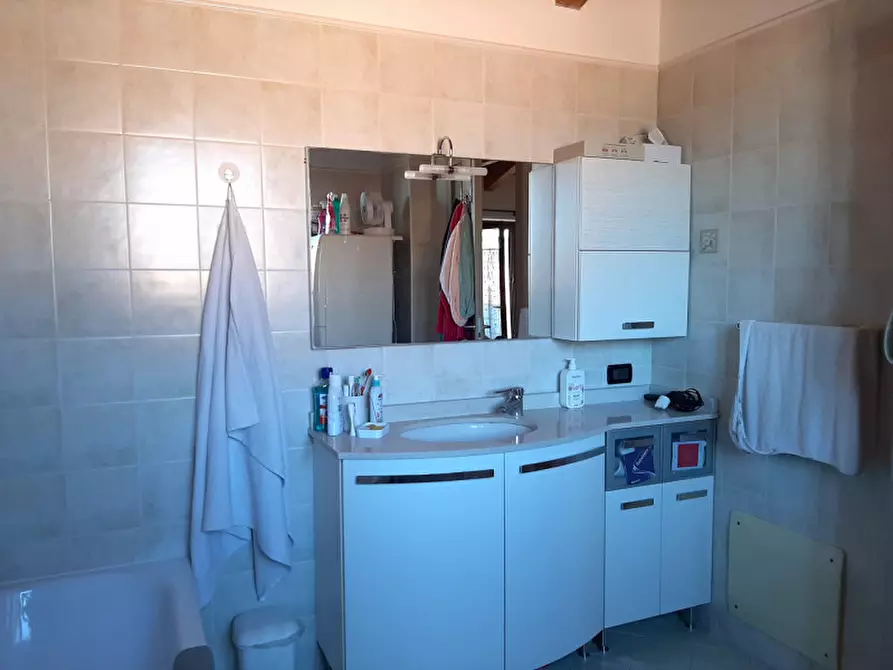 Immagine 15 di Appartamento in vendita  a Valeggio Sul Mincio