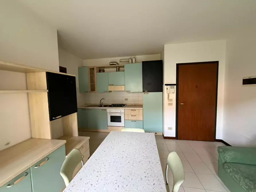 Immagine 2 di Appartamento in vendita  a Valeggio Sul Mincio