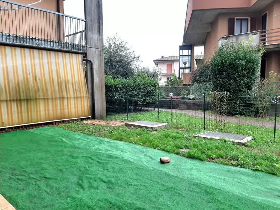 Immagine 9 di Appartamento in vendita  a Valeggio Sul Mincio