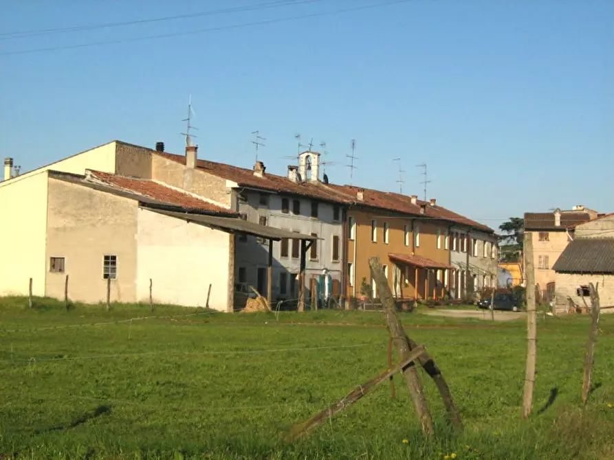 Immagine 2 di Villetta a schiera in vendita  a Valeggio Sul Mincio