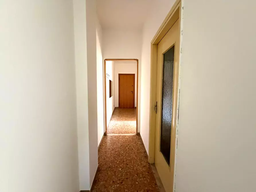 Immagine 9 di Appartamento in vendita  in Via Roma 17 a Valeggio Sul Mincio