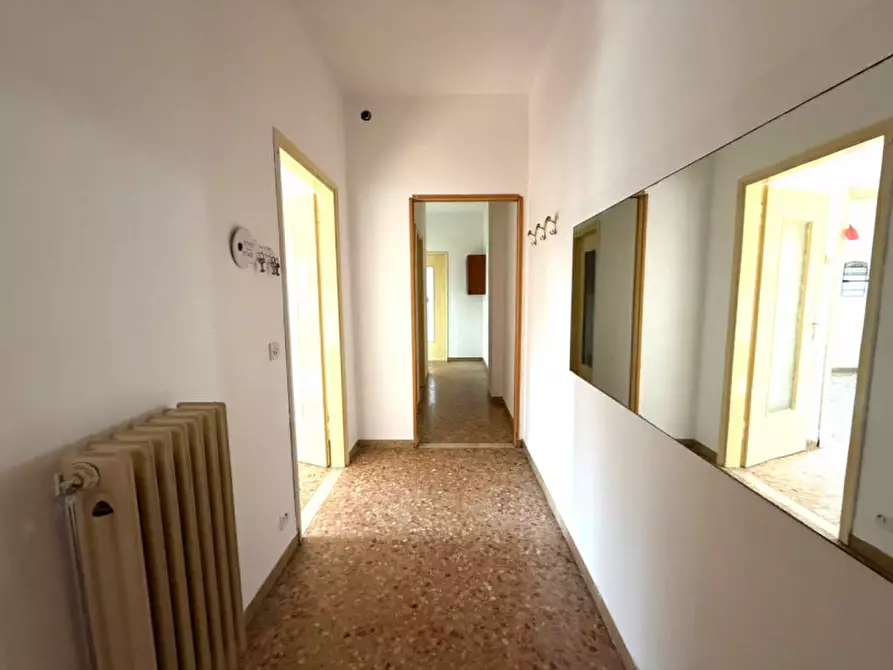 Immagine 10 di Appartamento in vendita  in Via Roma 17 a Valeggio Sul Mincio