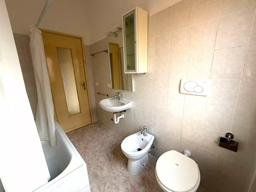 Immagine 14 di Appartamento in vendita  in Via Roma 17 a Valeggio Sul Mincio