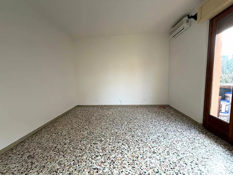 Immagine 16 di Appartamento in vendita  in Via Roma 17 a Valeggio Sul Mincio