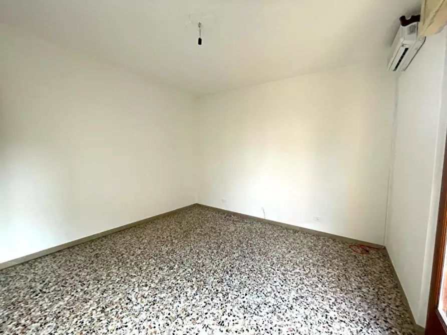 Immagine 17 di Appartamento in vendita  in Via Roma 17 a Valeggio Sul Mincio