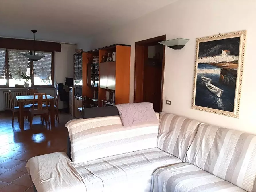 Immagine 2 di Appartamento in vendita  a Valeggio Sul Mincio