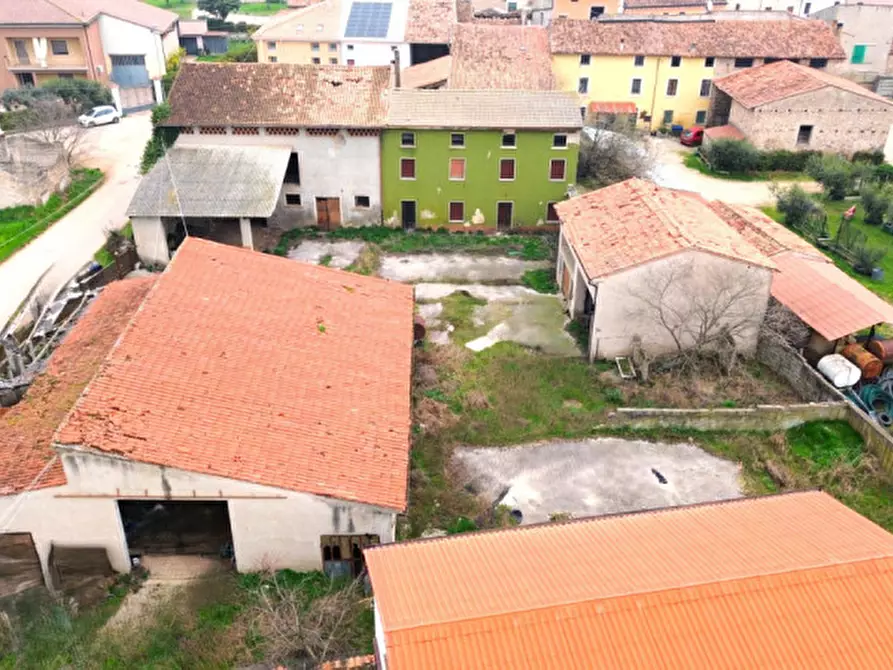 Immagine 6 di Rustico / casale in vendita  in Via Roma a Valeggio Sul Mincio
